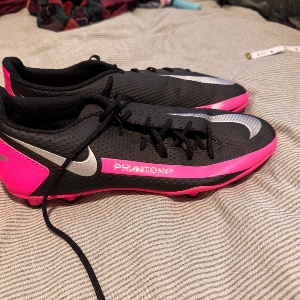 Nike phantom cleats